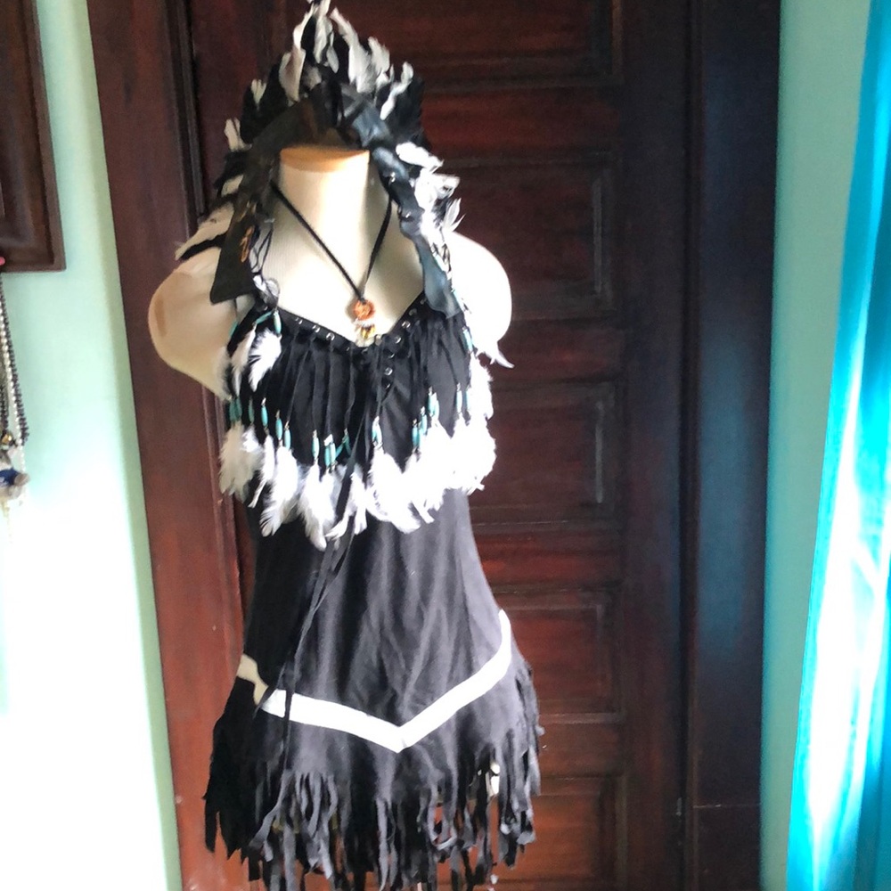 Dreamgirl Tribal Princess Costume Med adult/black with white trim/ headdress